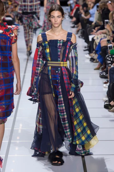 Look 39